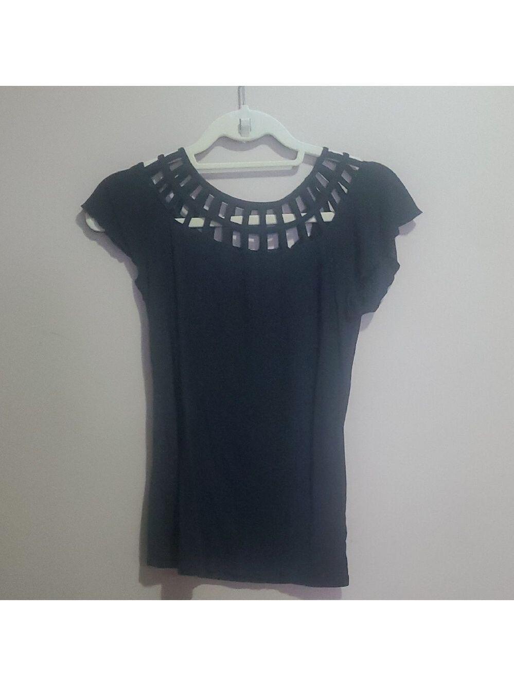 Guess Black Cutout Short Sleeve Top Size Medium
